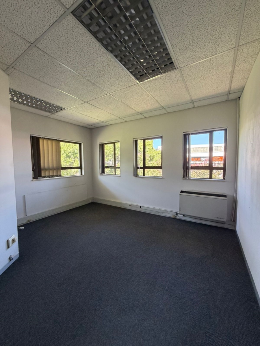 To Let commercial Property for Rent in Hyde Park Gauteng