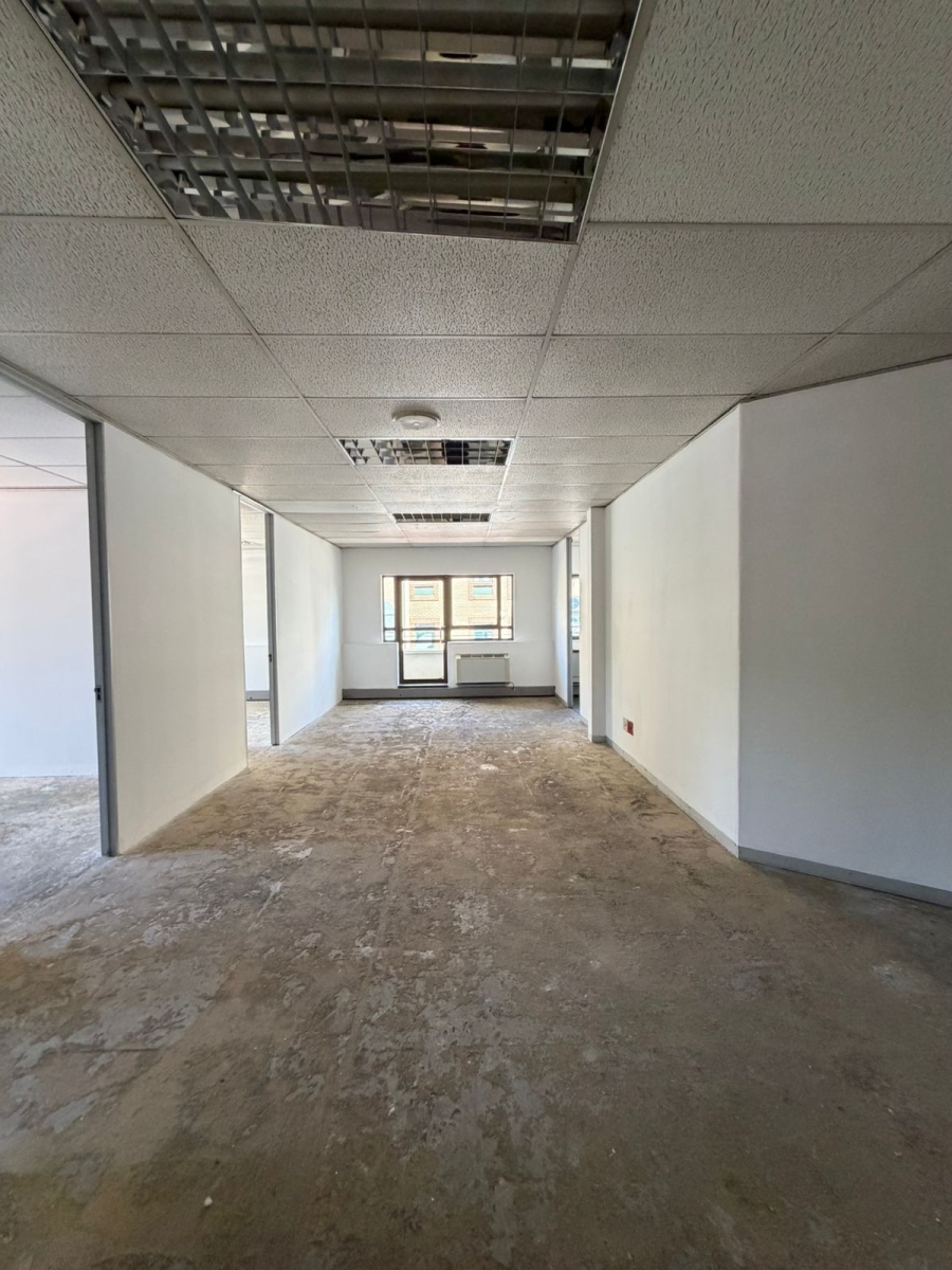To Let commercial Property for Rent in Hyde Park Gauteng