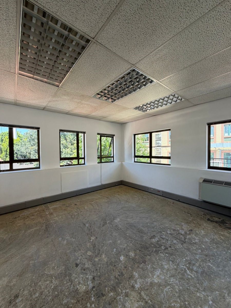 To Let commercial Property for Rent in Hyde Park Gauteng