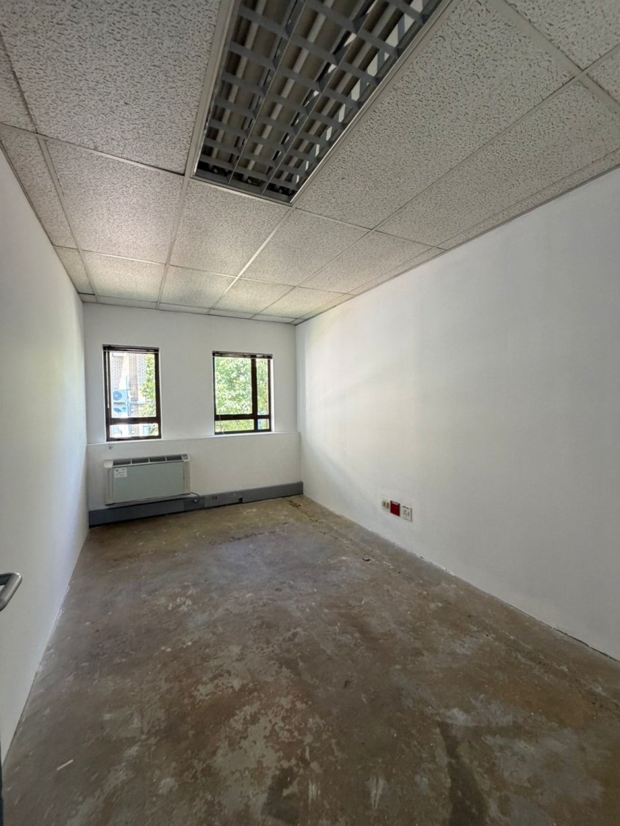 To Let commercial Property for Rent in Hyde Park Gauteng