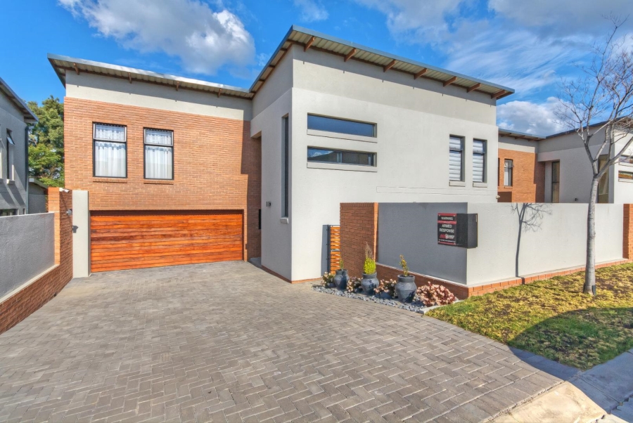 To Let 4 Bedroom Property for Rent in Carlswald Gauteng