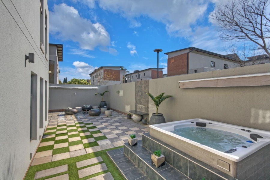 To Let 4 Bedroom Property for Rent in Carlswald Gauteng