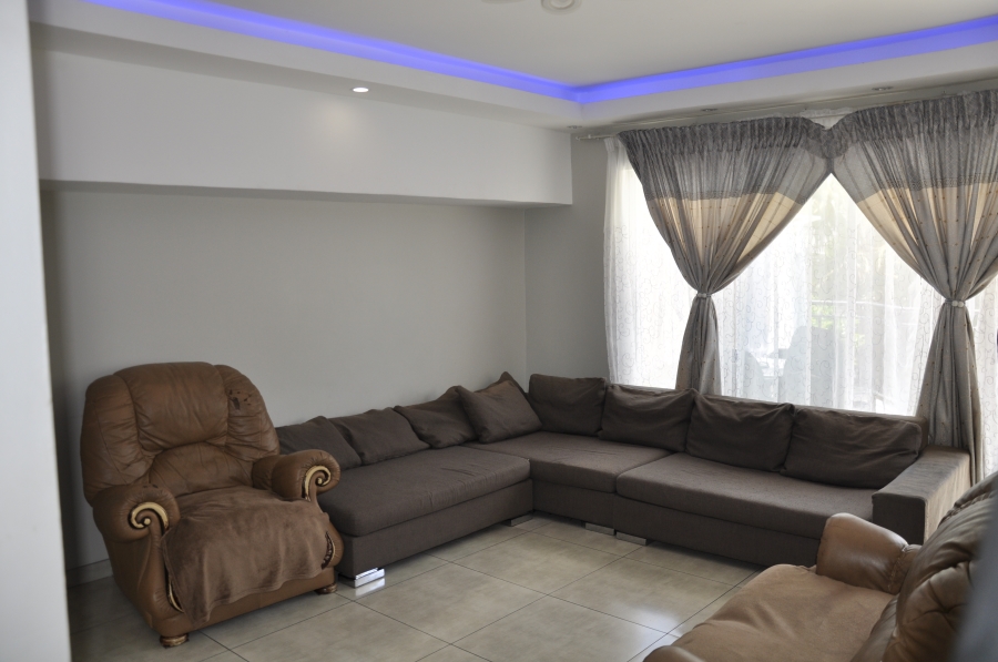 4 Bedroom Property for Sale in Halfway Gardens Gauteng