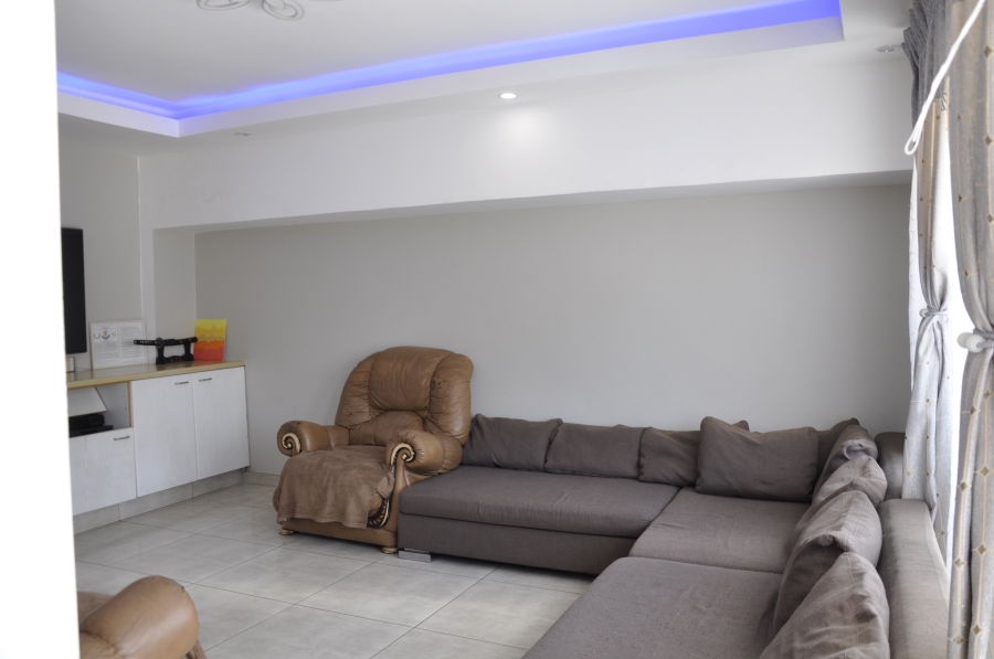 4 Bedroom Property for Sale in Halfway Gardens Gauteng