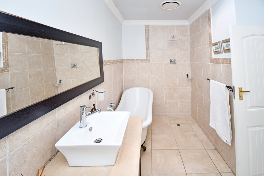 3 Bedroom Property for Sale in Chartwell Gauteng