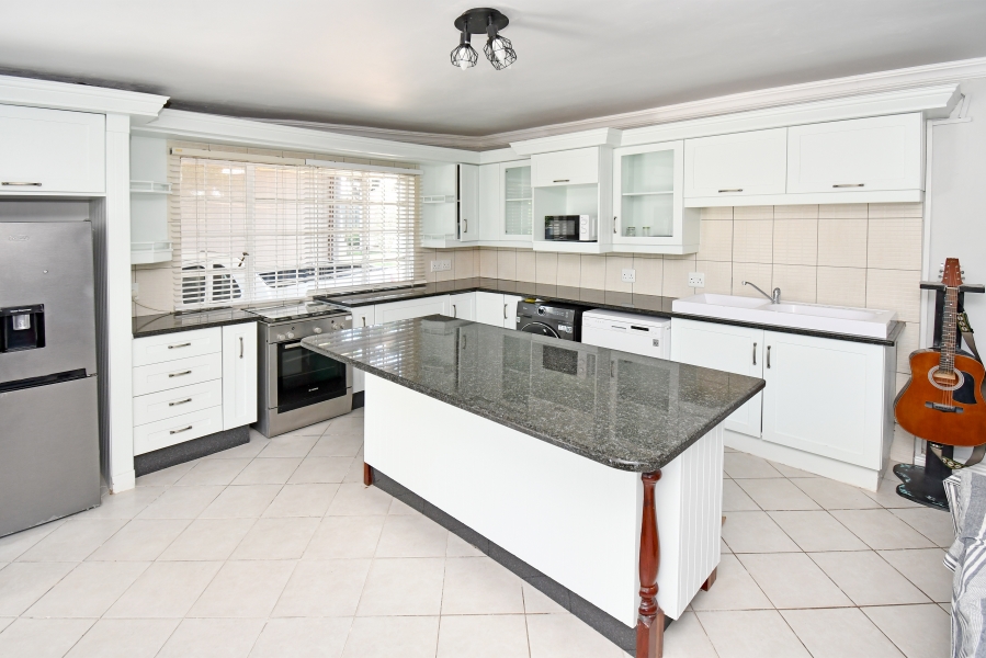 3 Bedroom Property for Sale in Chartwell Gauteng