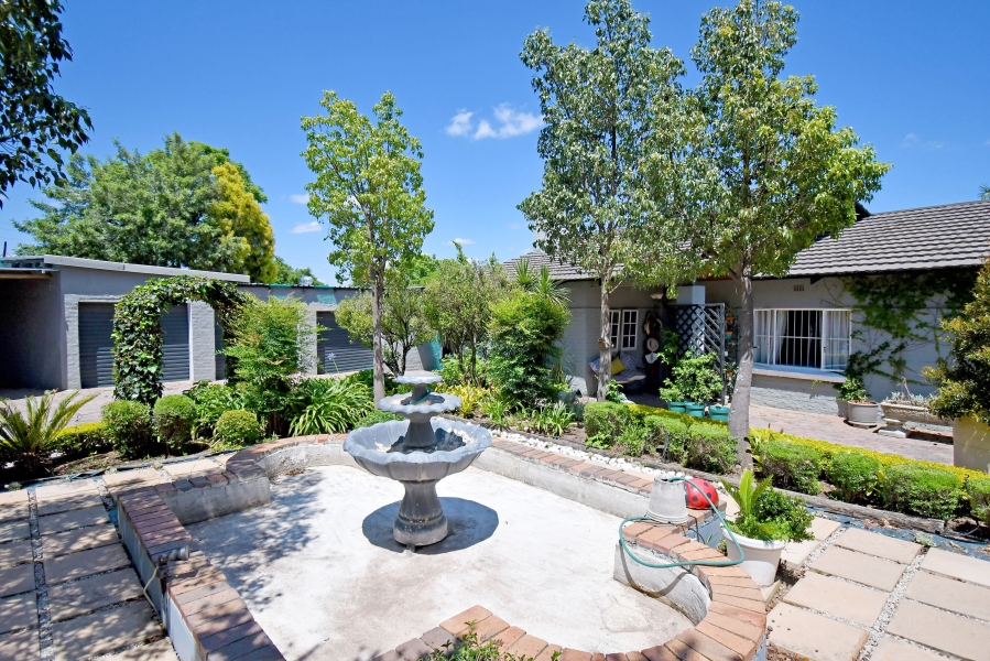 3 Bedroom Property for Sale in Chartwell Gauteng