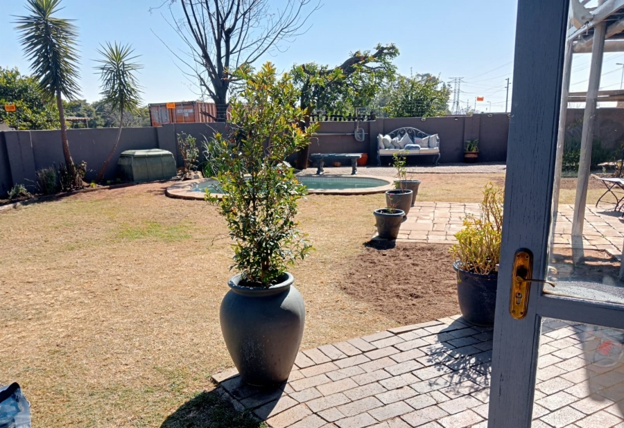 3 Bedroom Property for Sale in Chartwell Gauteng