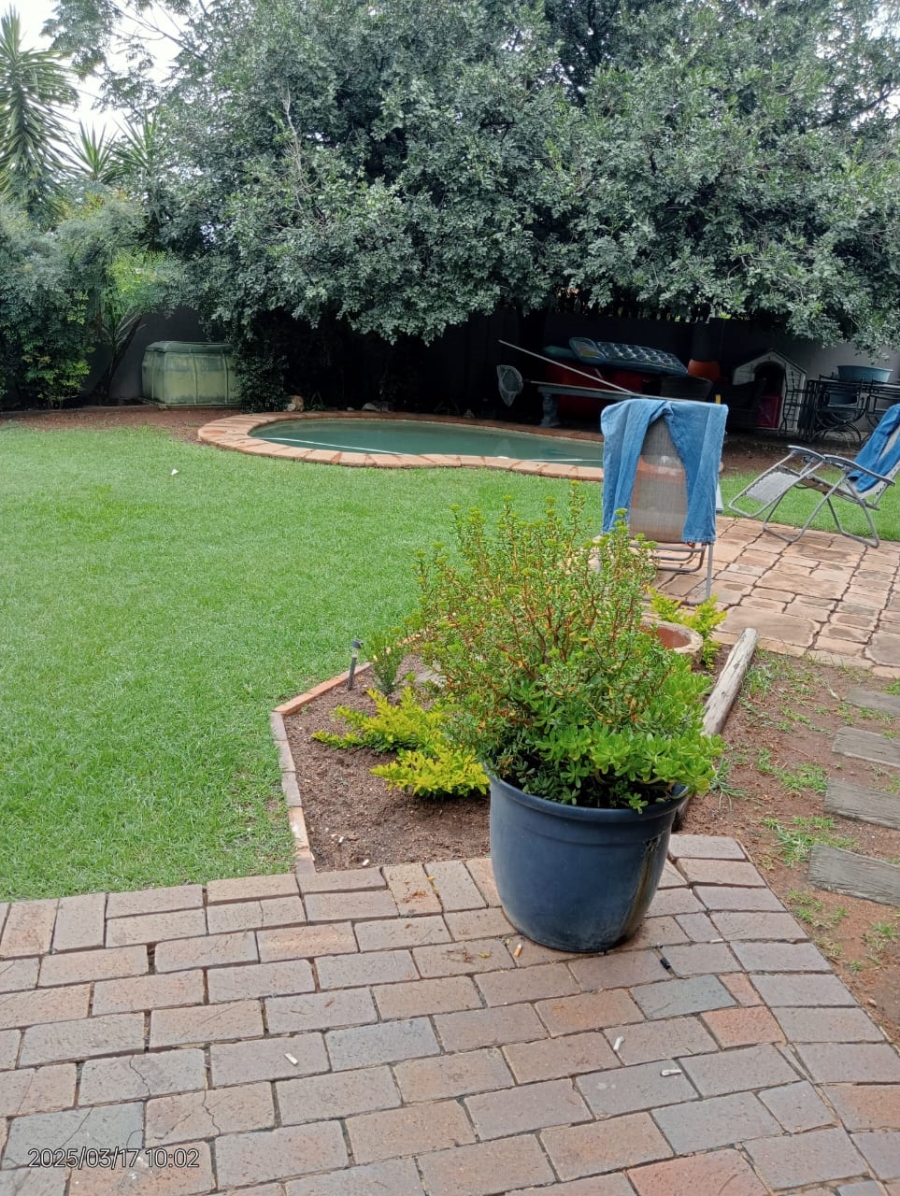 3 Bedroom Property for Sale in Chartwell Gauteng