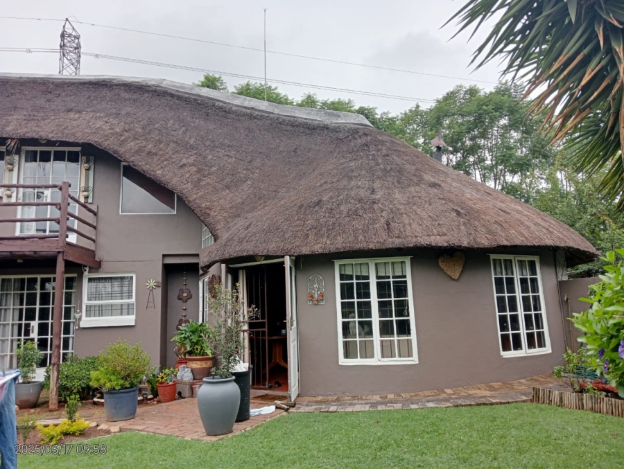 3 Bedroom Property for Sale in Chartwell Gauteng