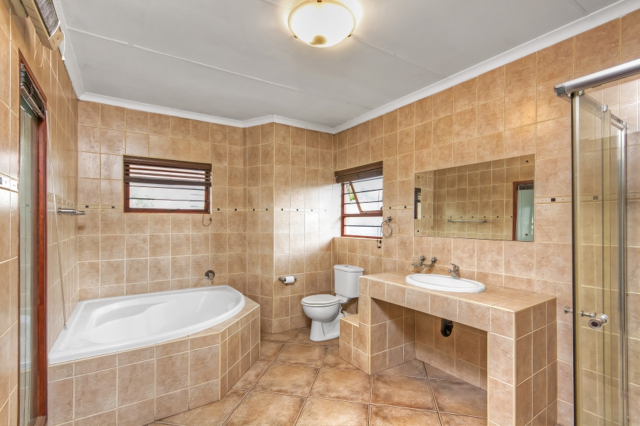 3 Bedroom Property for Sale in Lonehill Gauteng