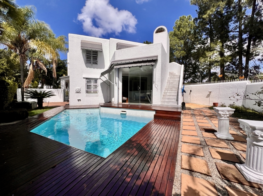 3 Bedroom Property for Sale in Lonehill Gauteng