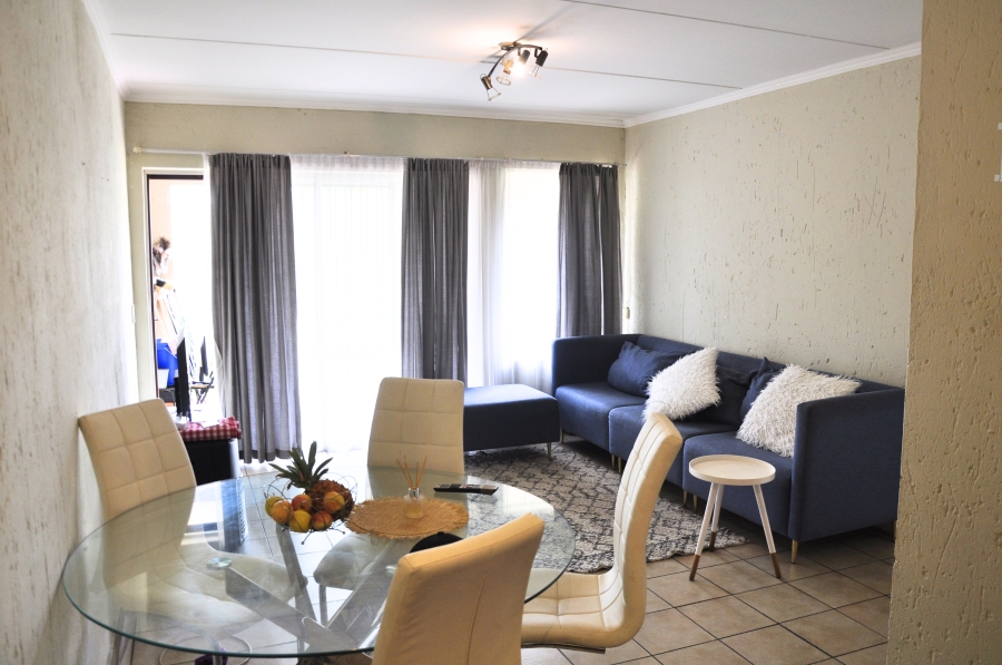 2 Bedroom Property for Sale in Erand Gardens Gauteng