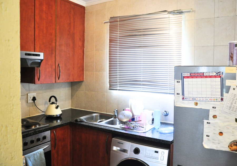 2 Bedroom Property for Sale in Erand Gardens Gauteng