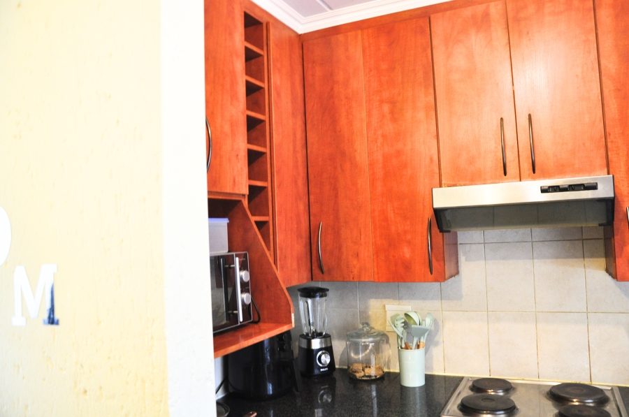 2 Bedroom Property for Sale in Erand Gardens Gauteng