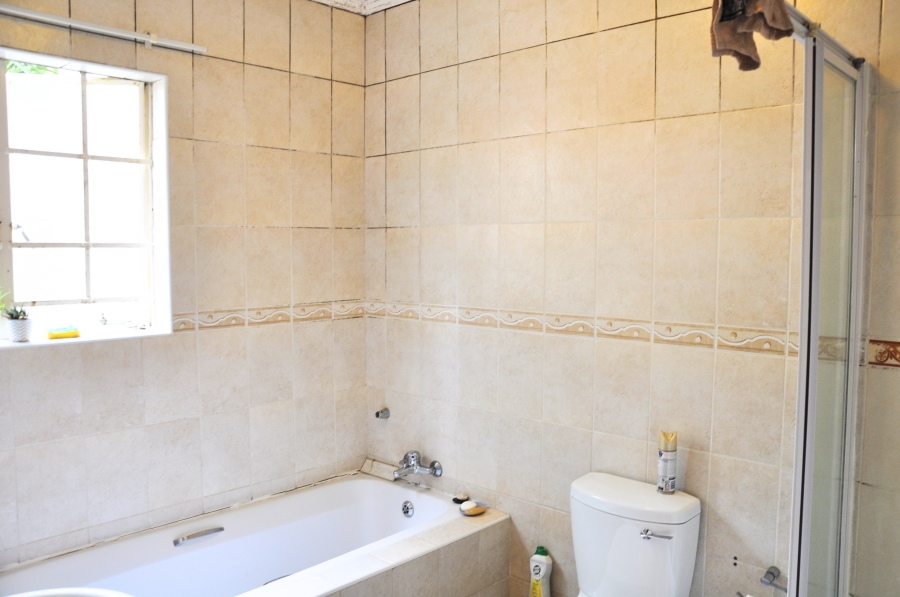 2 Bedroom Property for Sale in Erand Gardens Gauteng