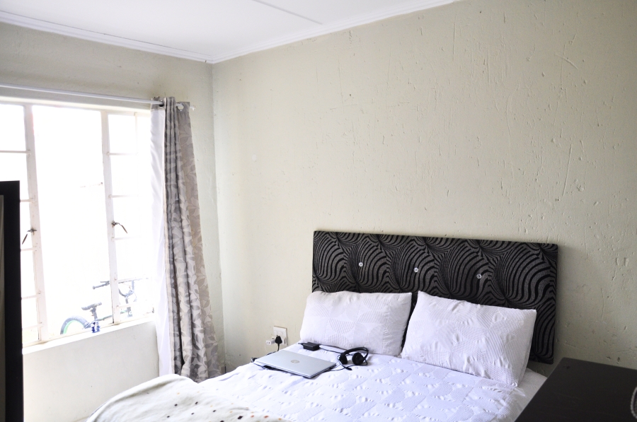 2 Bedroom Property for Sale in Erand Gardens Gauteng