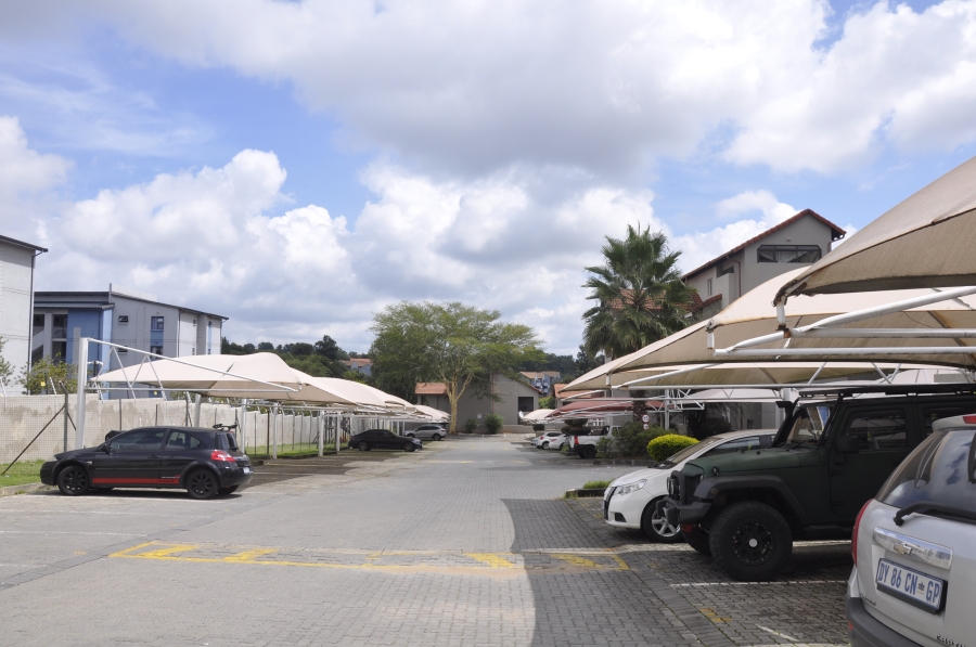 2 Bedroom Property for Sale in Erand Gardens Gauteng