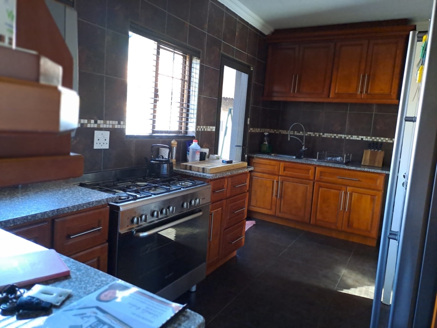 4 Bedroom Property for Sale in Dalpark Gauteng