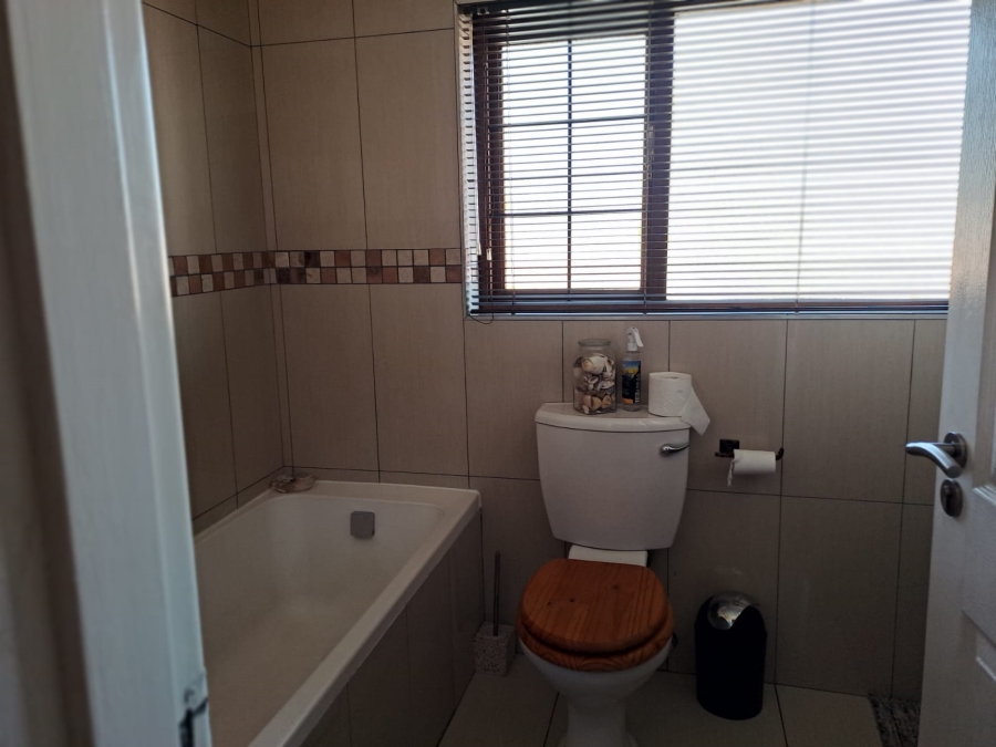 4 Bedroom Property for Sale in Dalpark Gauteng