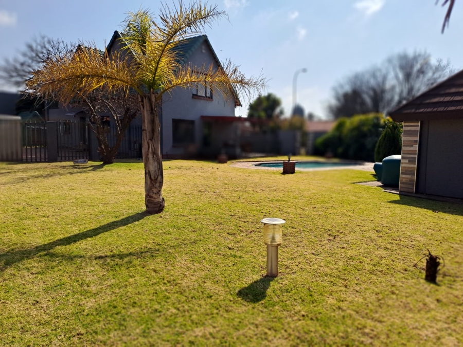 4 Bedroom Property for Sale in Dalpark Gauteng