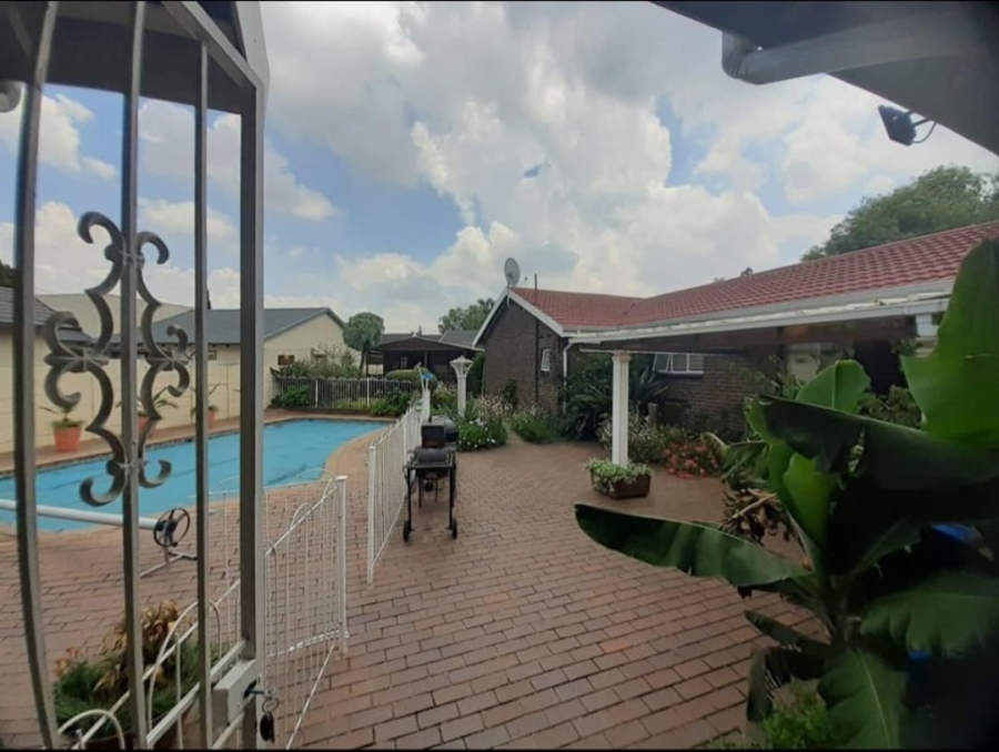 4 Bedroom Property for Sale in Sunward Park Gauteng