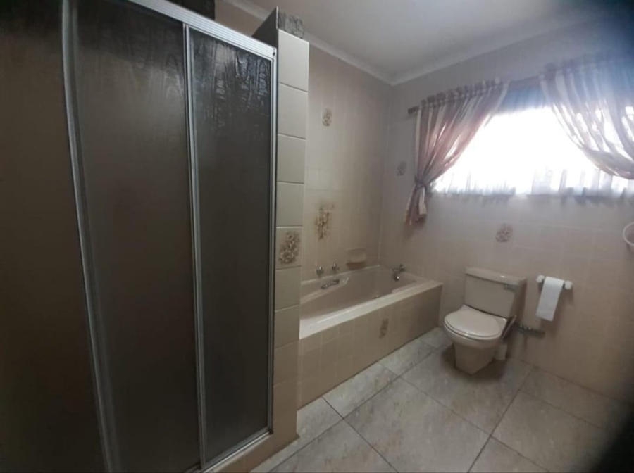 4 Bedroom Property for Sale in Sunward Park Gauteng