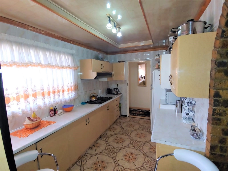 4 Bedroom Property for Sale in Dersley Gauteng