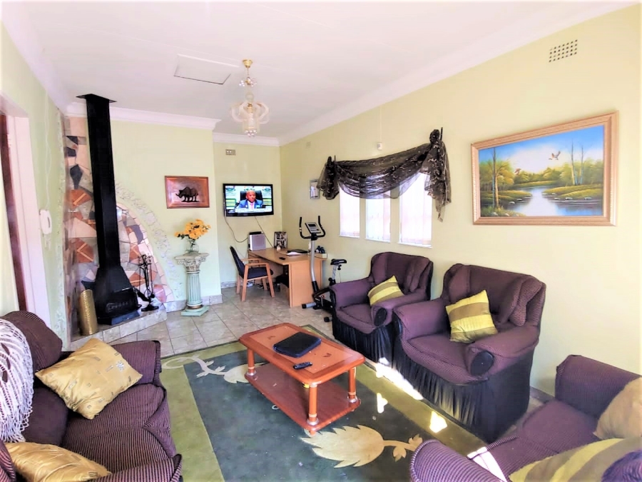 4 Bedroom Property for Sale in Dersley Gauteng