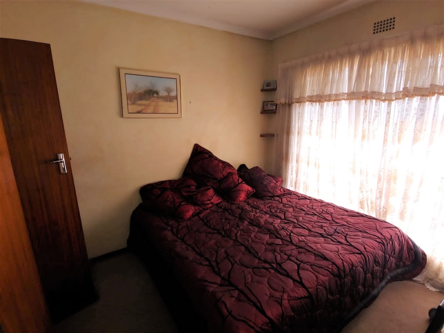 4 Bedroom Property for Sale in Dersley Gauteng