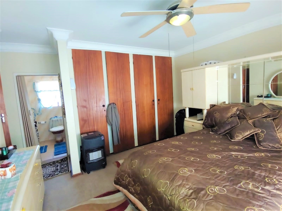 4 Bedroom Property for Sale in Dersley Gauteng