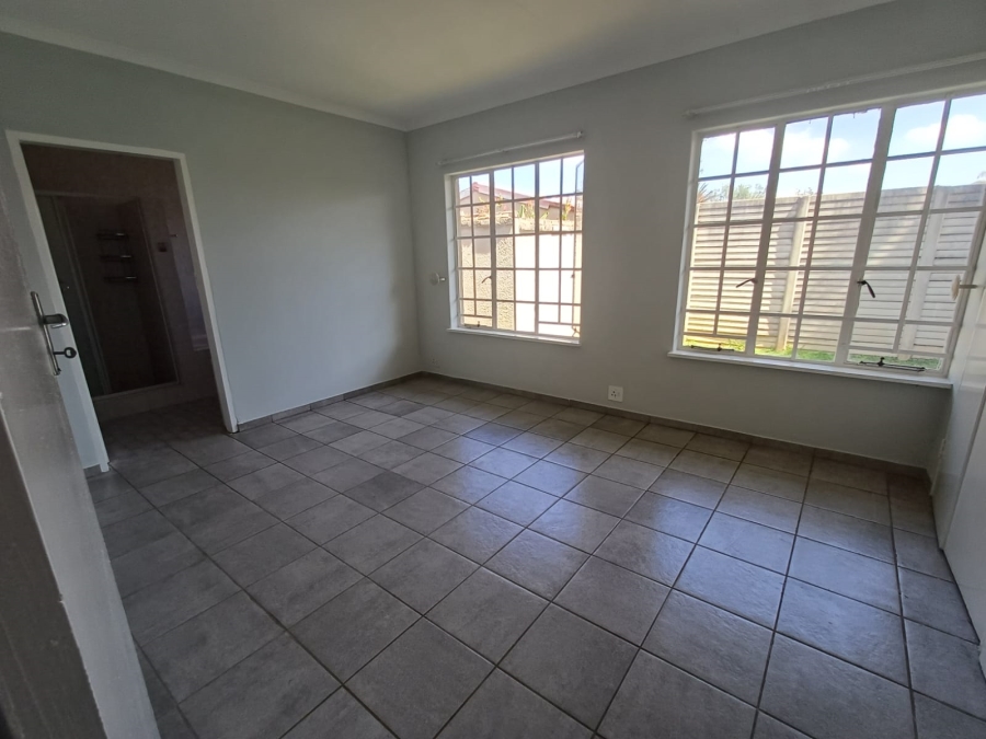 3 Bedroom Property for Sale in Glen Marais Gauteng