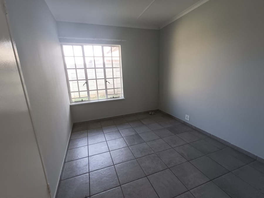 3 Bedroom Property for Sale in Glen Marais Gauteng