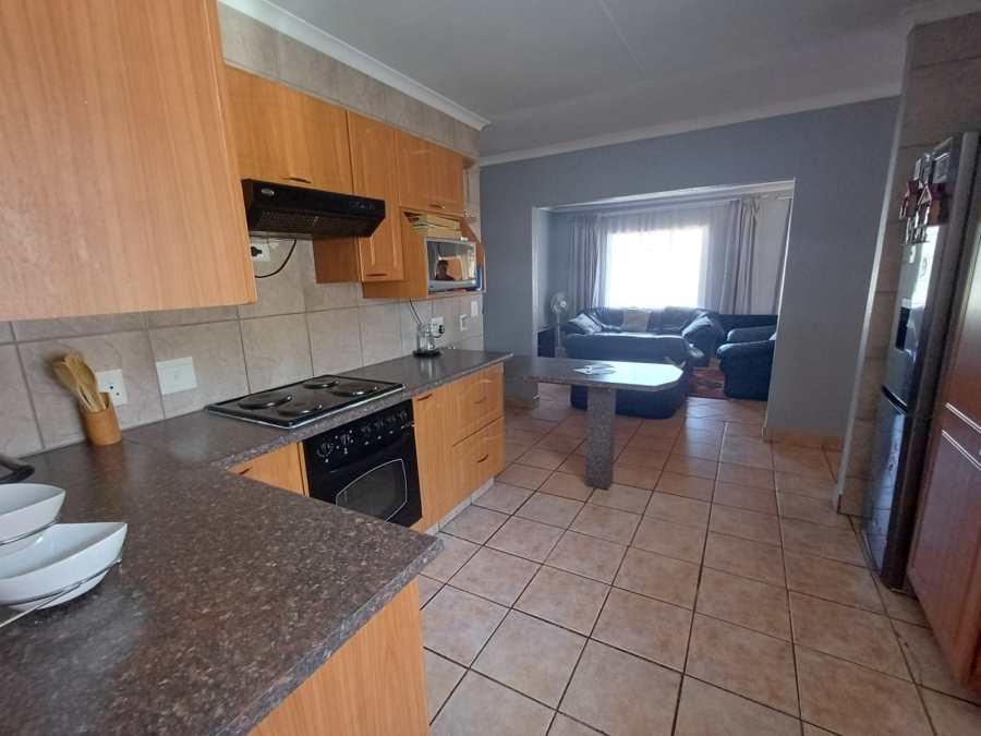 3 Bedroom Property for Sale in Glen Marais Gauteng