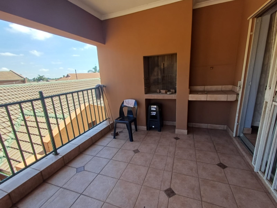 3 Bedroom Property for Sale in Glen Marais Gauteng