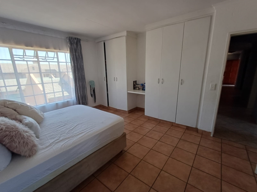 3 Bedroom Property for Sale in Glen Marais Gauteng