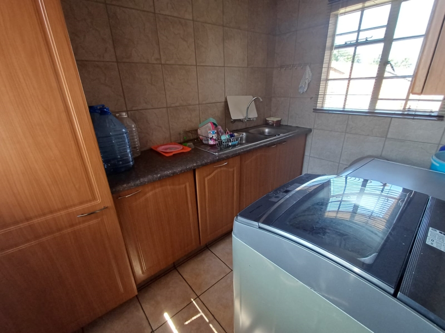 3 Bedroom Property for Sale in Glen Marais Gauteng