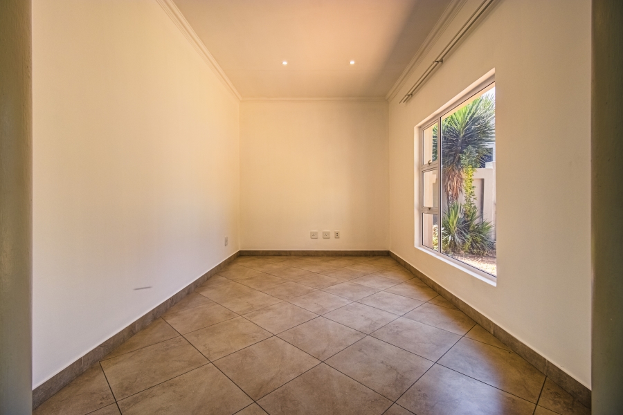 4 Bedroom Property for Sale in Ebotse Golf Estate Gauteng