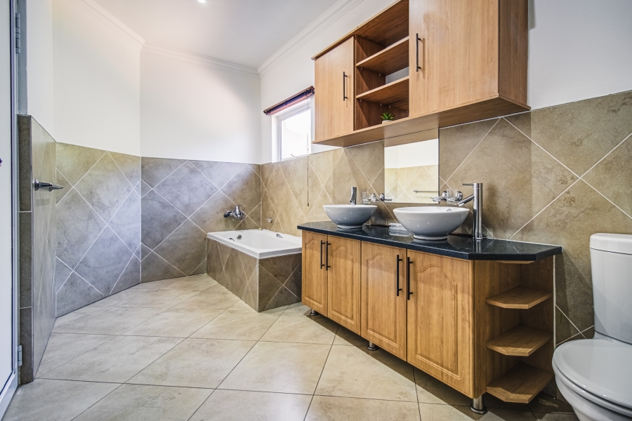 4 Bedroom Property for Sale in Ebotse Golf Estate Gauteng