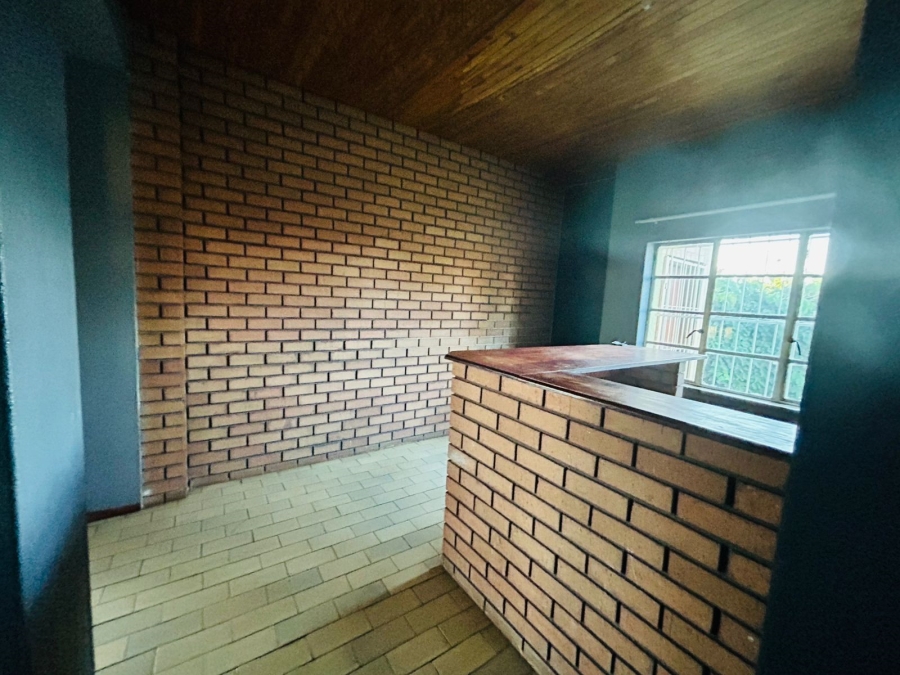 5 Bedroom Property for Sale in Casseldale Gauteng