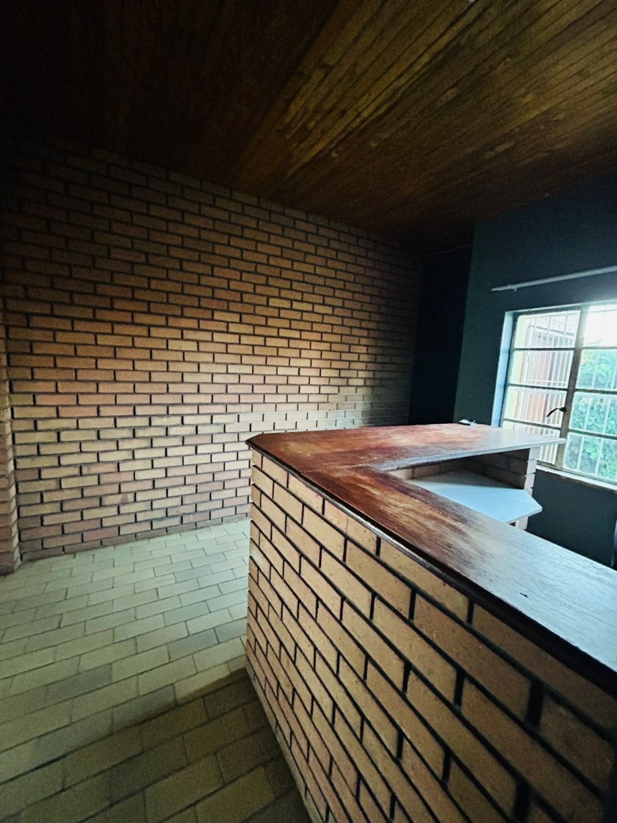 5 Bedroom Property for Sale in Casseldale Gauteng