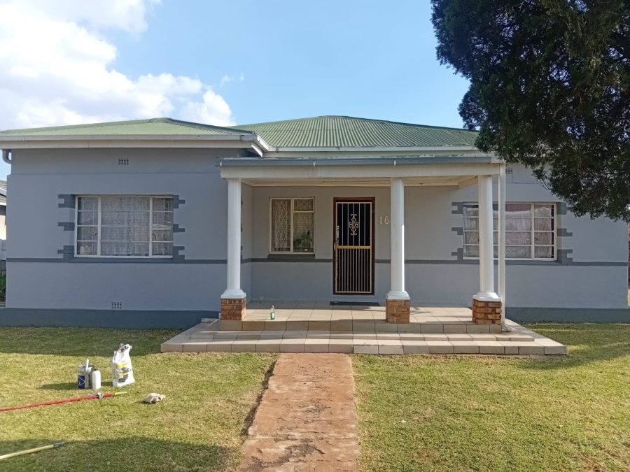 5 Bedroom Property for Sale in Casseldale Gauteng