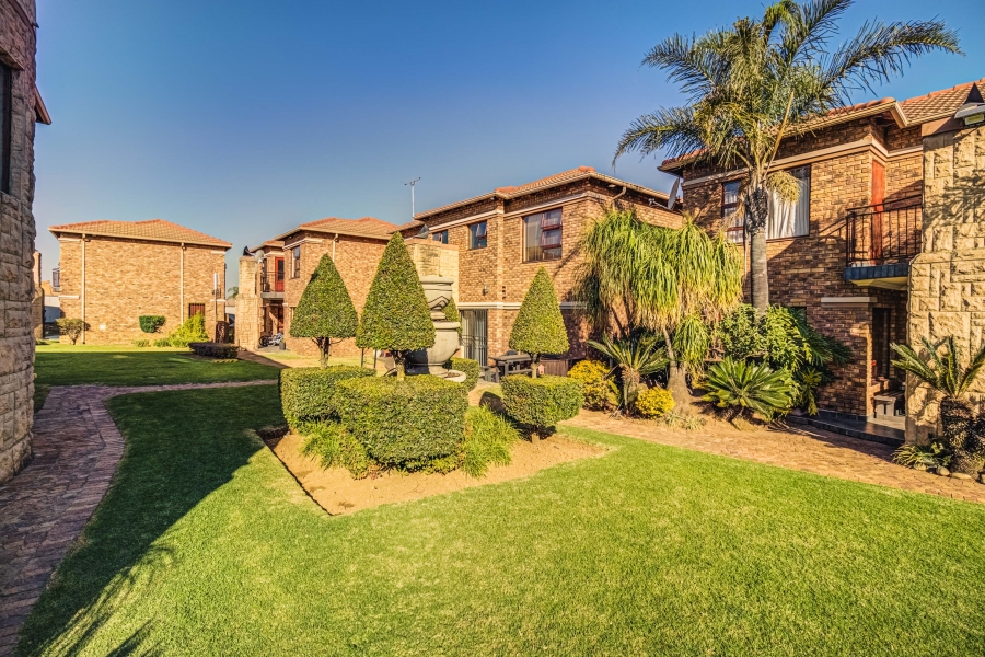 2 Bedroom Property for Sale in Bartlett Gauteng