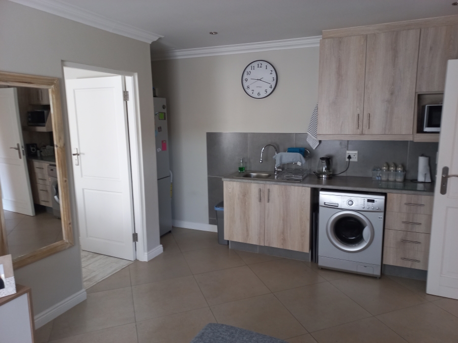 5 Bedroom Property for Sale in Bassonia Gauteng