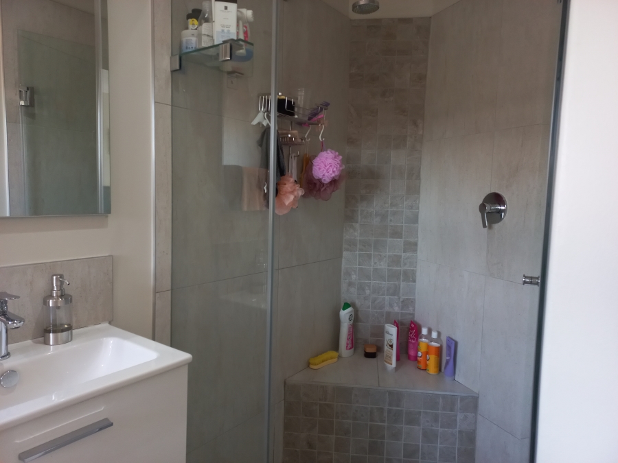 5 Bedroom Property for Sale in Bassonia Gauteng