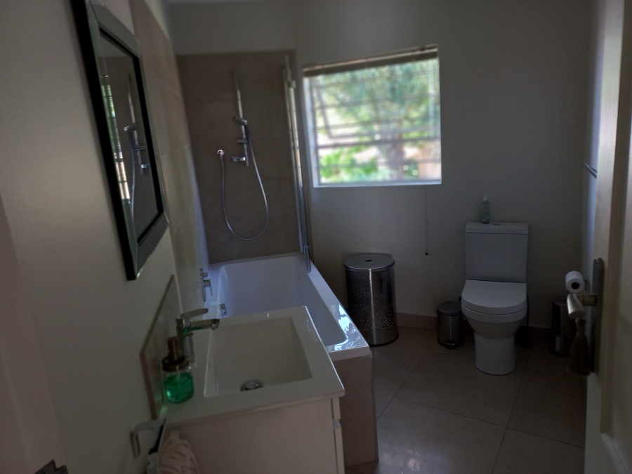 5 Bedroom Property for Sale in Bassonia Gauteng