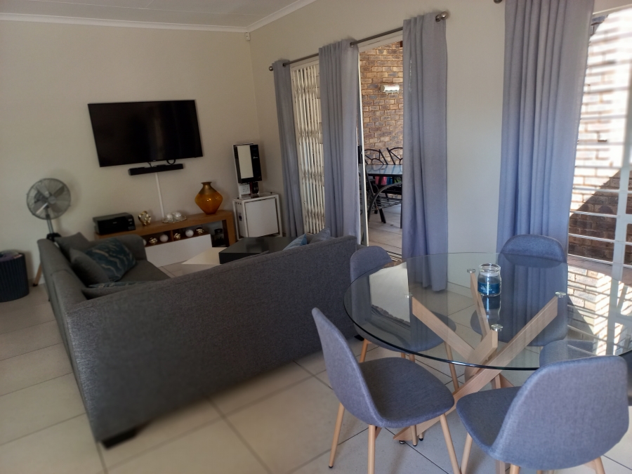 5 Bedroom Property for Sale in Bassonia Gauteng