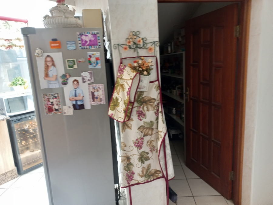 4 Bedroom Property for Sale in Bassonia Gauteng