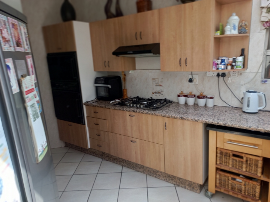 4 Bedroom Property for Sale in Bassonia Gauteng