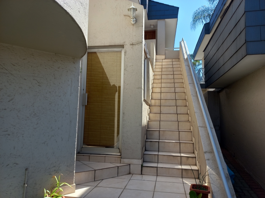 4 Bedroom Property for Sale in Bassonia Gauteng